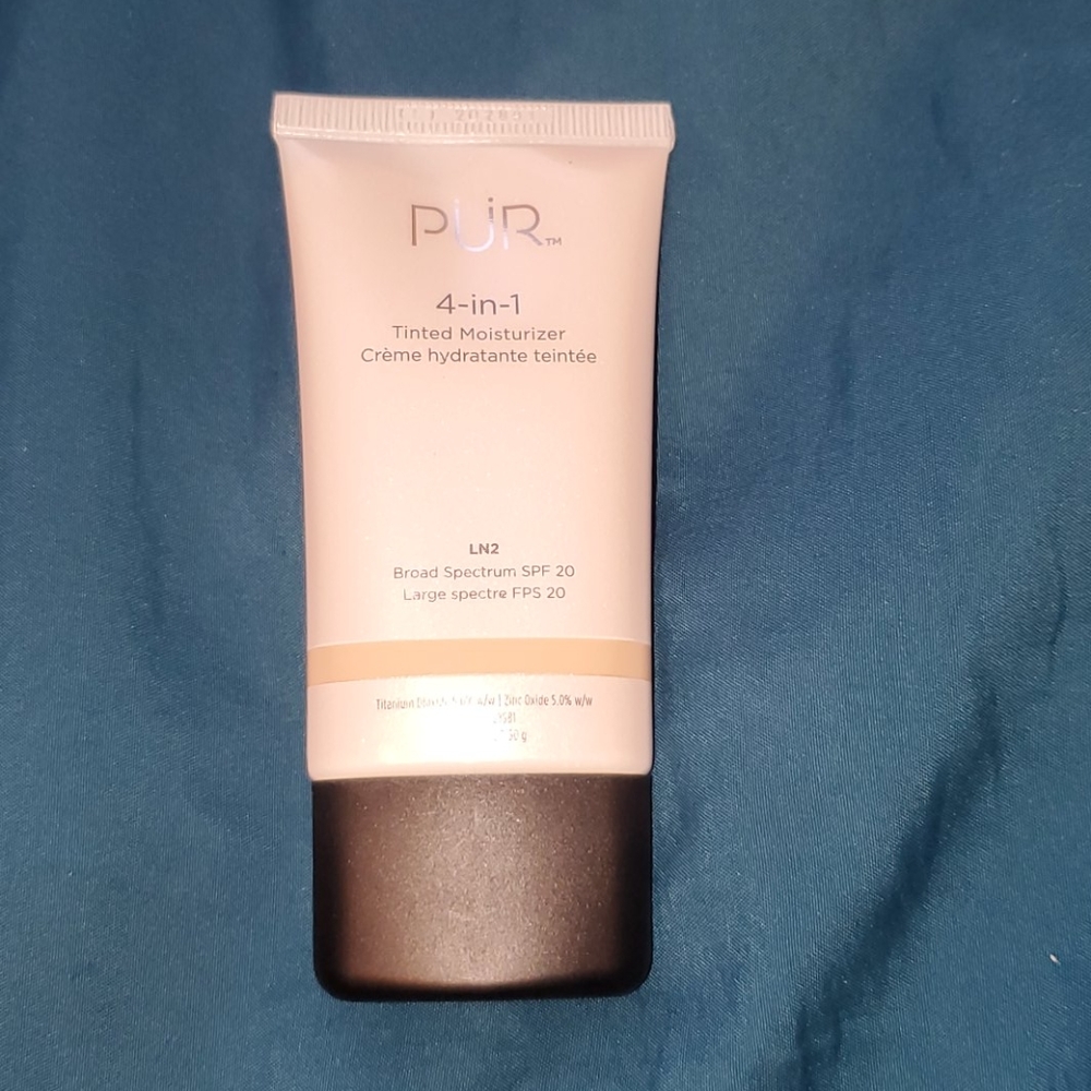PÜR 4-in-1 Tinted Moisturizer LN2